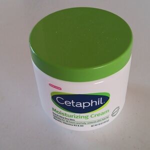 2 Cetaphil Moisturizing Cream